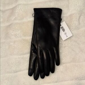 Aritzia Black Leather Gloves